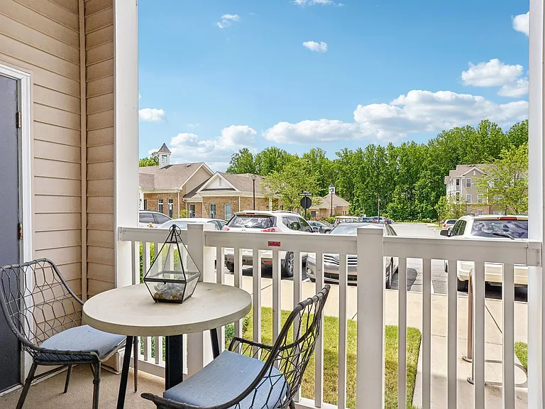 Belmont at Tryon Apartments — Photo 24