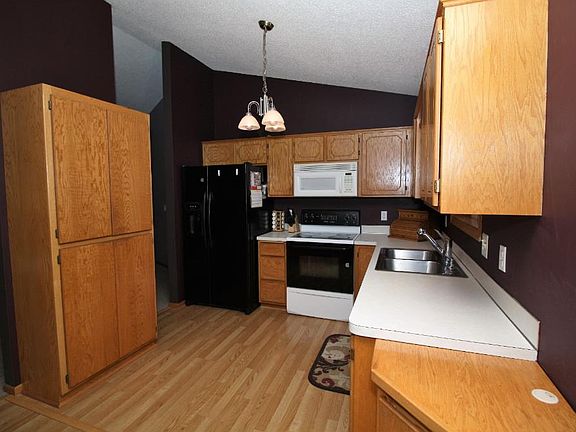 5th image of 14180 Vanadium St NW