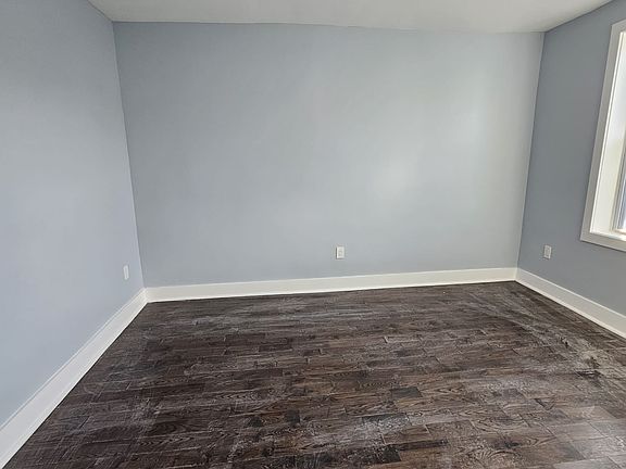 4th image of 189 N Park St #4