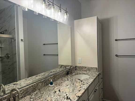 3rd image of 300 Pebble Dr Unit 307