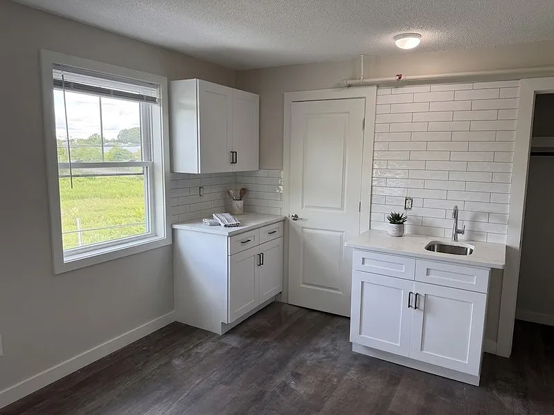 Studio, 1.0 bath, 182 sqft, $1,200 — Photo 2