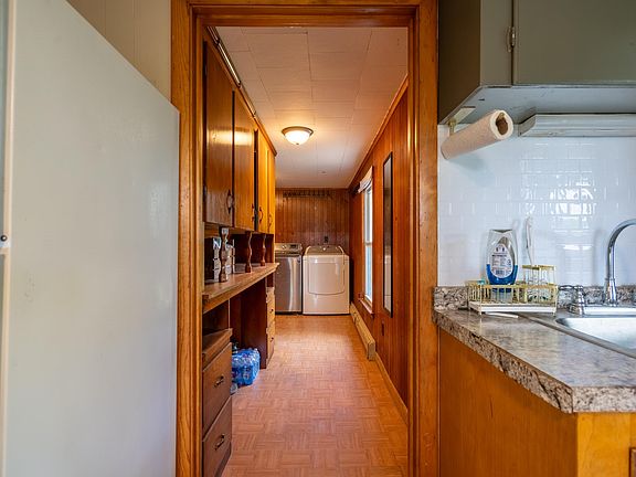 5th image of 126 Rochester Hill Road