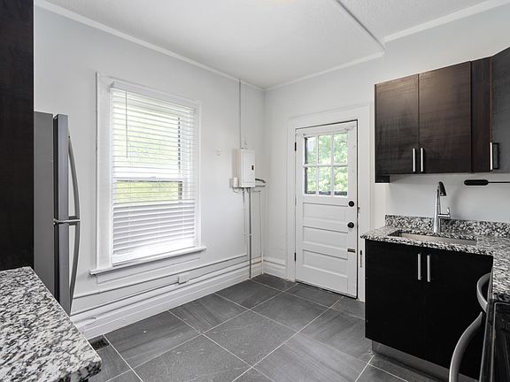 5th image of 434 W 6th Ave #1/2