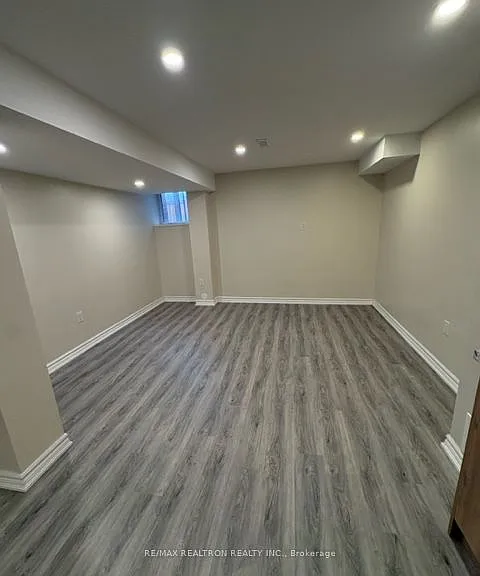 1139 Farmstead Dr #LOWER — Photo 3