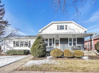 1014 4th St, De Pere, WI 54115