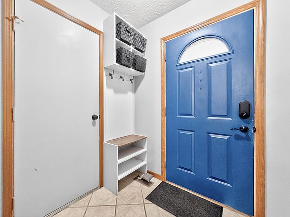 5th image of 1018 Riverbend Blvd