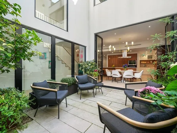 8 Byron St, Boston, MA 02108