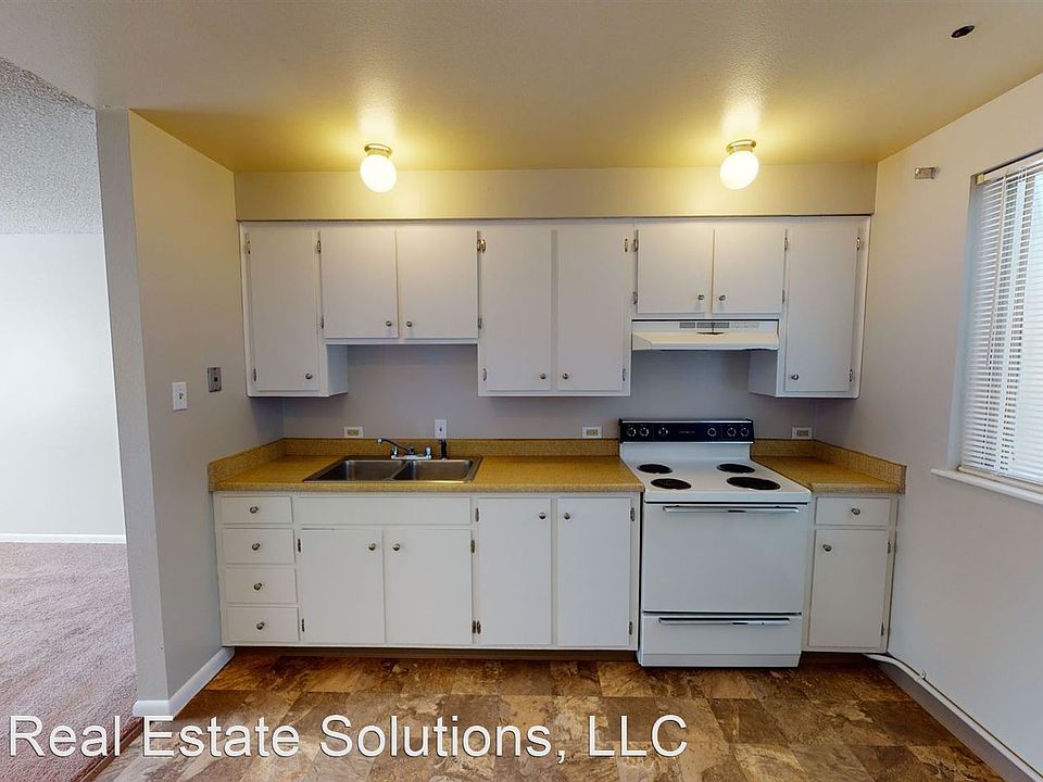 1st image of 405 S 26th St #11