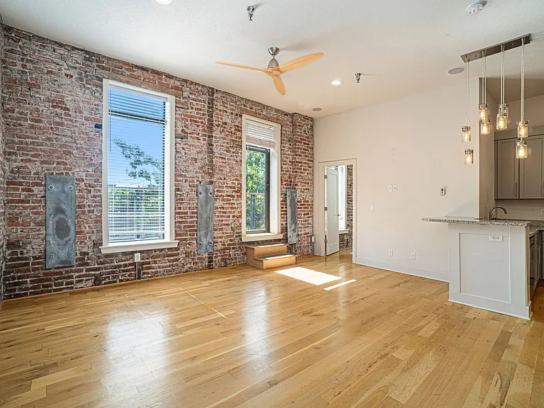435 Westport Rd #302 — Photo 31