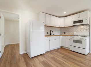 824 Laveta Ter, Los Angeles, CA 90026