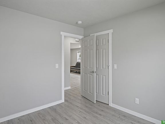 5th image of 7307 S 41st Ave