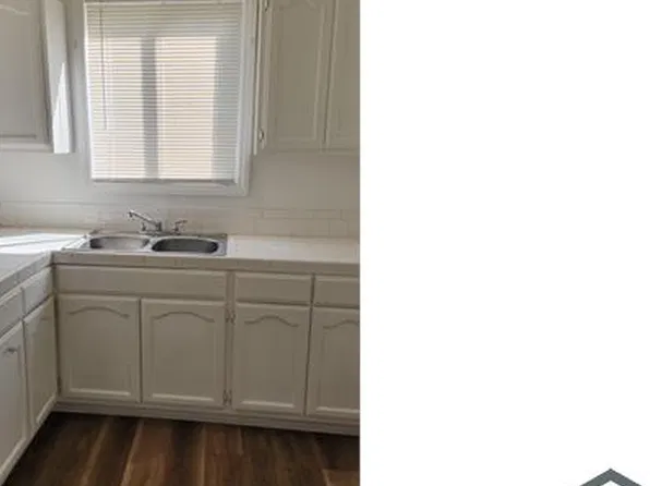 10420 S Broadway #1/4, Los Angeles, CA 90003