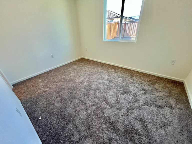 378 Miramar Dr — Photo 6