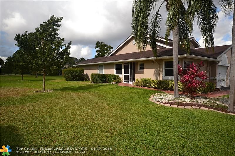 1st image of 1229 W Lakes Dr #1229