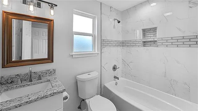 1706 Stafford St — Photo 9