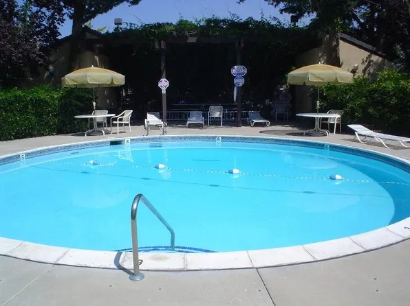 2450 Lymbery St APT 328, Reno, NV 89509