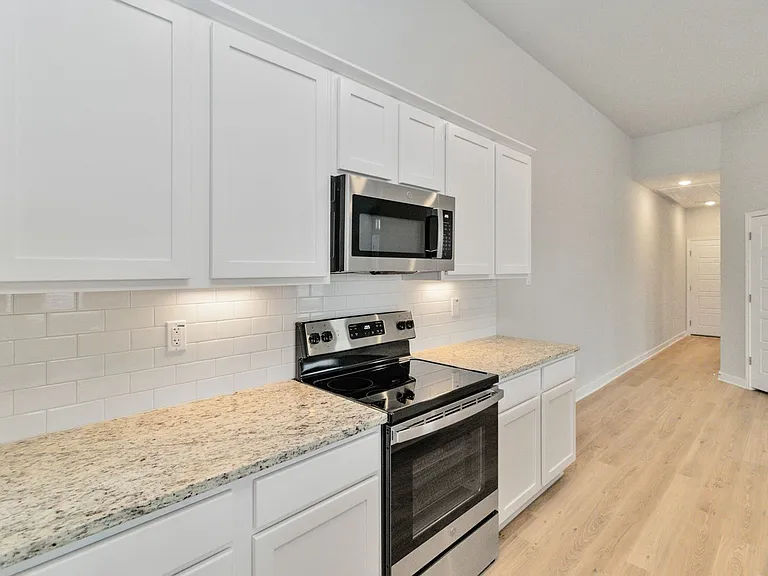 830 Staglin St #B — Photo 8