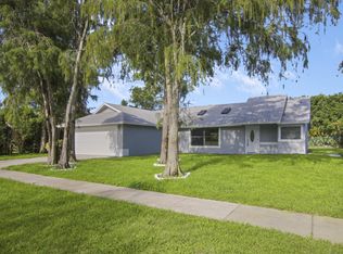 1252 Raintree Ln, Wellington, FL 33414