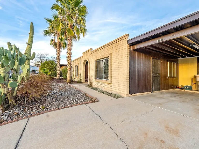 2191 S Sunburst Dr — Photo 11