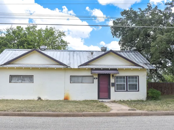 605 E 6th St, Brady, TX 76825
