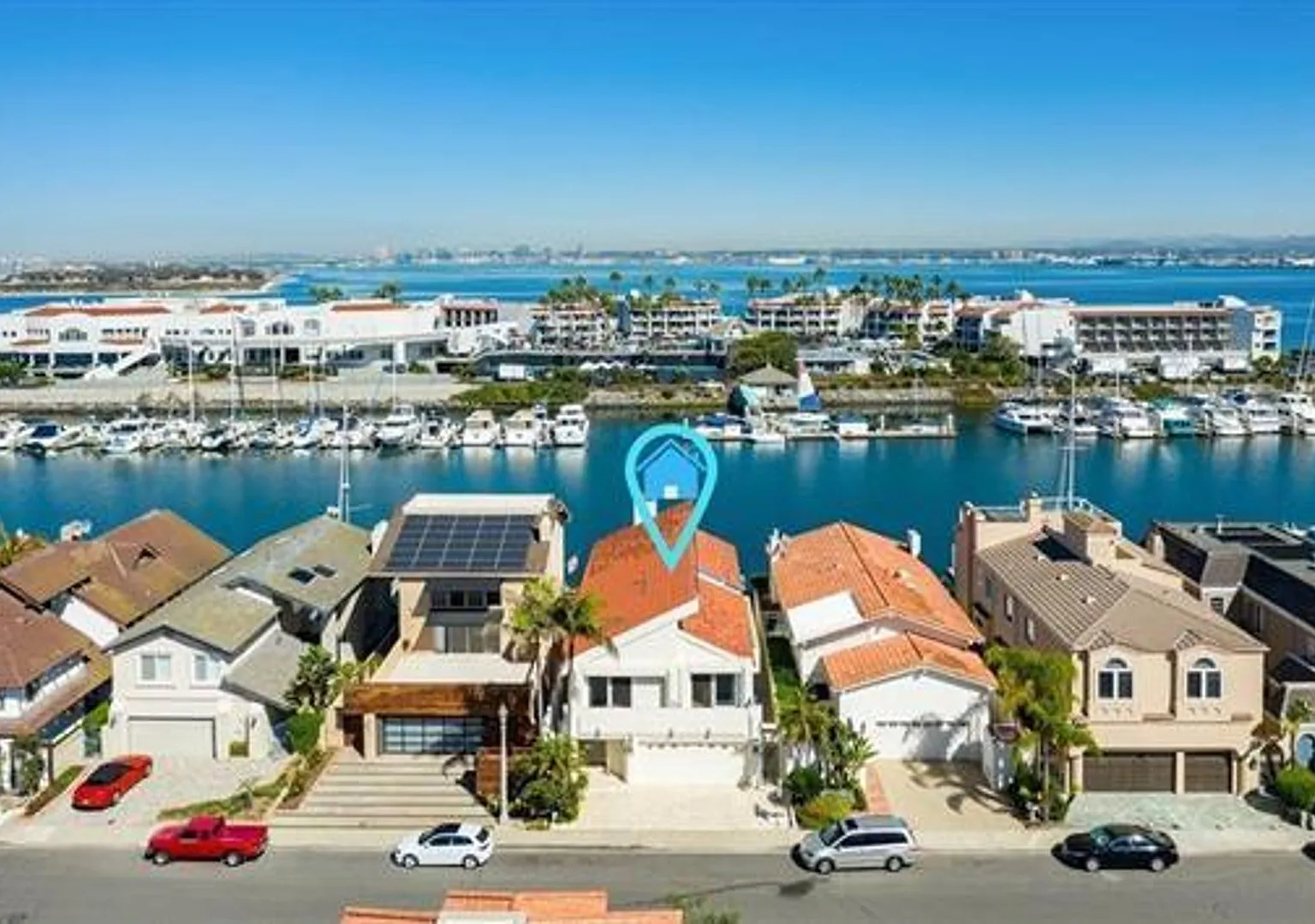 Unfurnished Custom Home on the Bay with Boat Dock — Photo 2