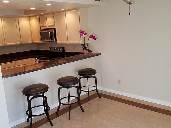 5th image of 2911 Leotar Cir