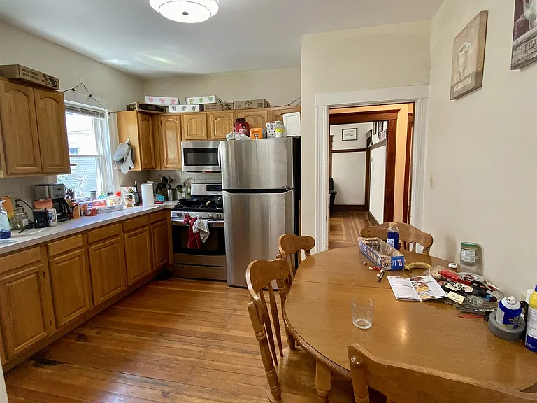 272 Harvard St — Photo 2