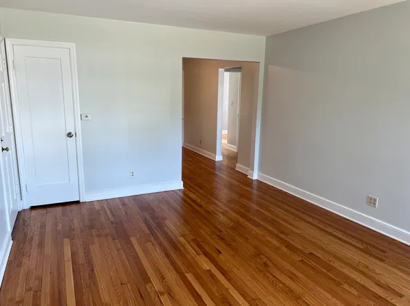 101 Eileen St APT 4, Albany, NY 12203