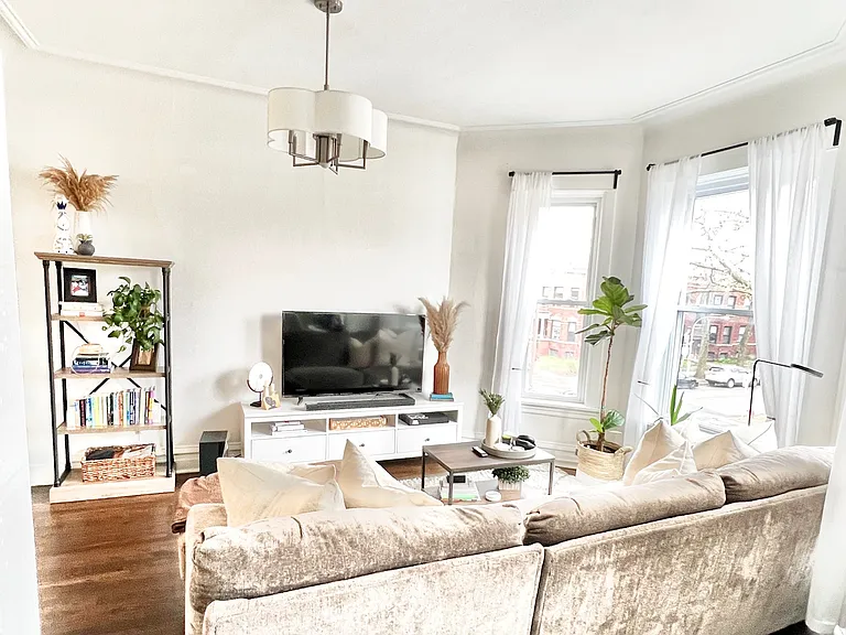 3302 W Wrightwood Ave #1 — Photo 4