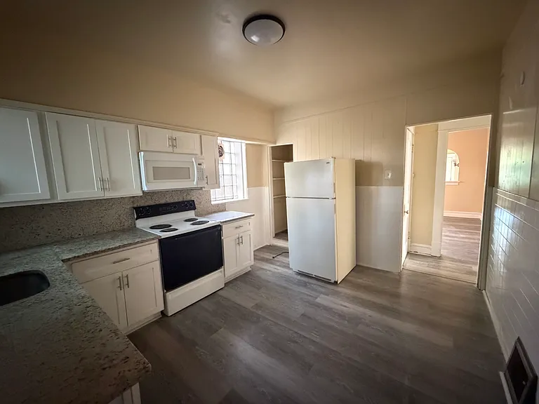 5137 Ashland Ave — Photo 3