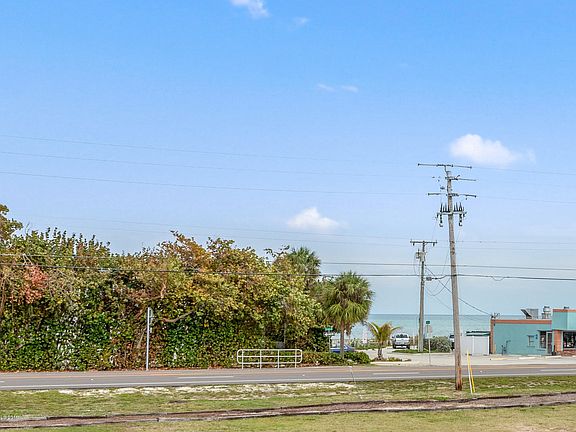 4th image of 742 Sea Palm Ct #742