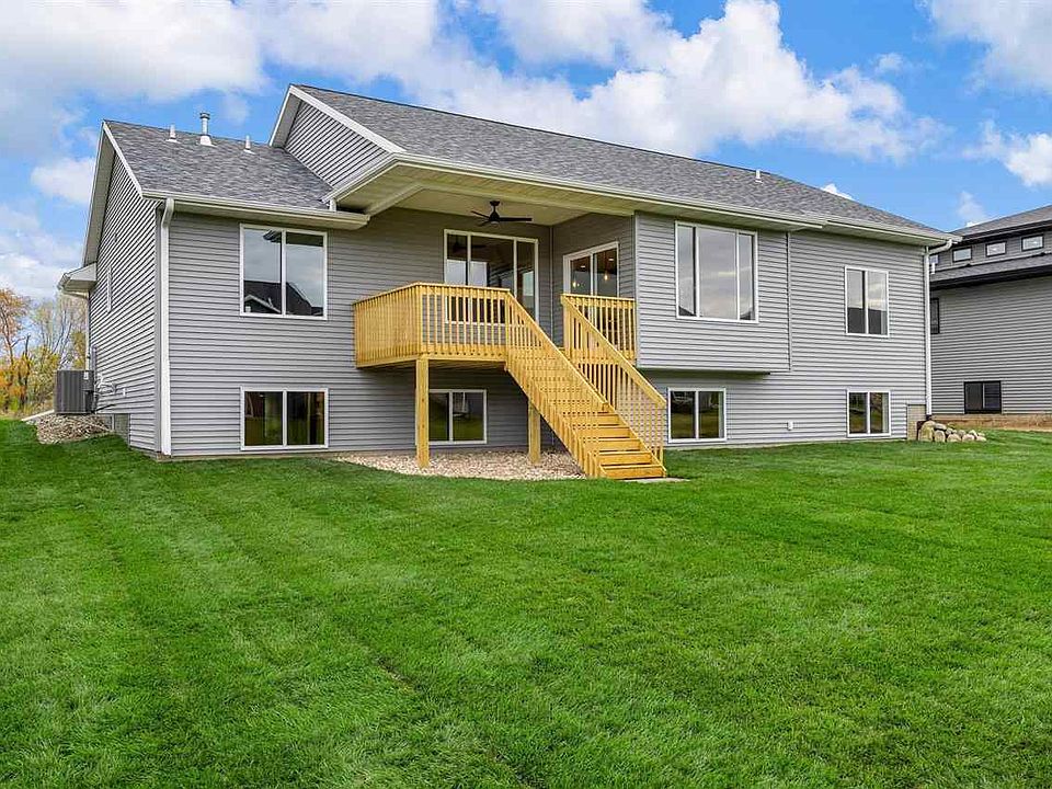 2nd image of 1730 Parkland Dr