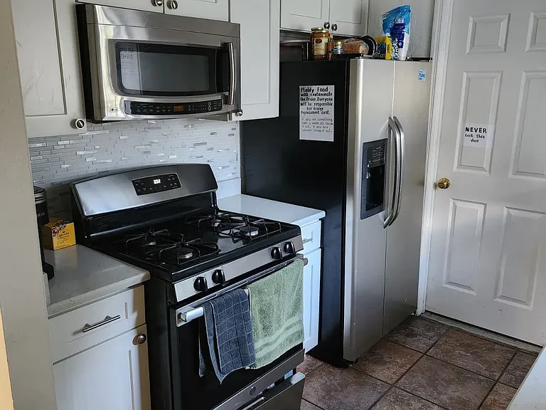 7334 Filbert Ln — Photo 10