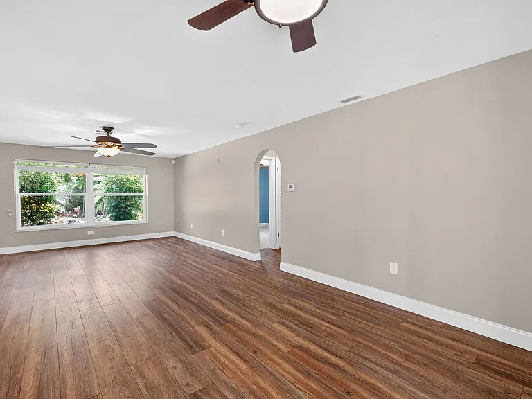 4419 N Pacific Cir — Photo 9