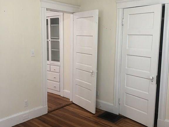 5th image of 134 Willow St #1