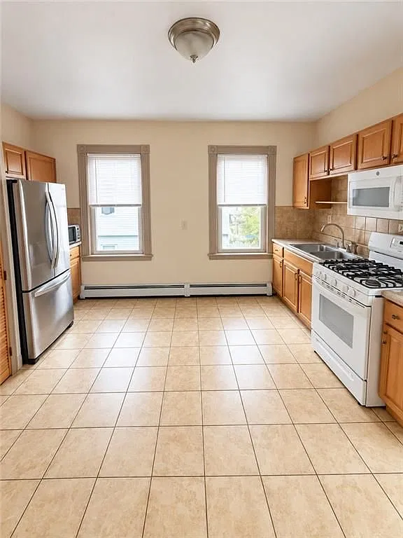 66 Goddard St — Photo 1