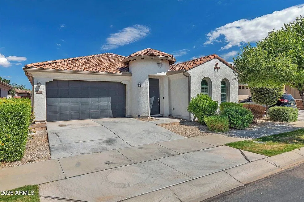 4 bed, 3.0 bath, 2279 sqft, $3,000 — Photo 1