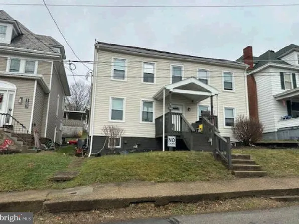 105 1st St, Bentleyville, PA 15314