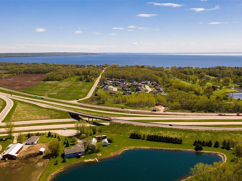 W5909 Old Highway Rd Menasha, WI, 54952 Apartments for Rent Zillow