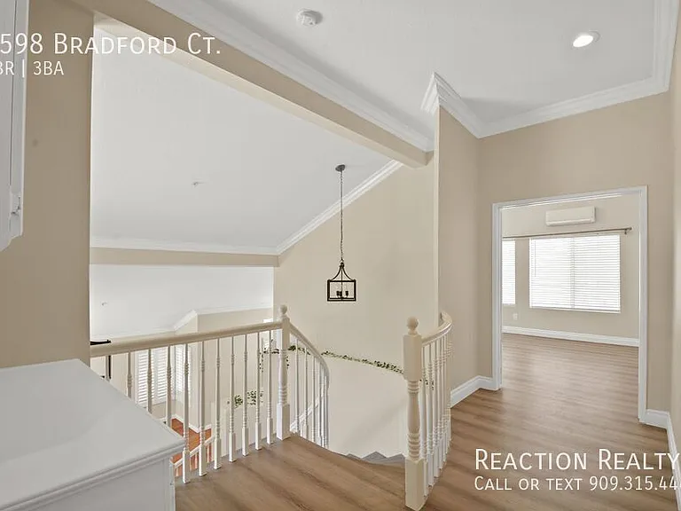 6598 Bradford Ct — Photo 16