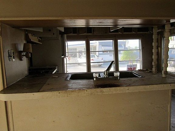 3rd image of 111 Rhine Dr