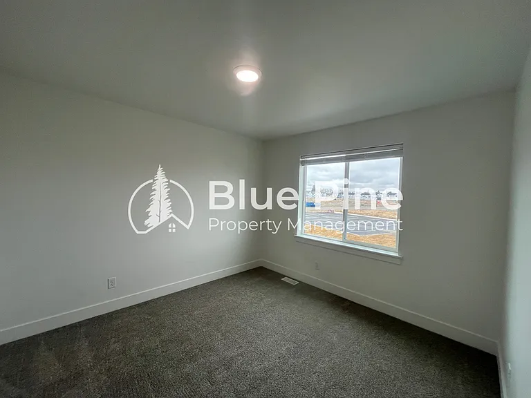 1195 Jaylee Dr #1 — Photo 12