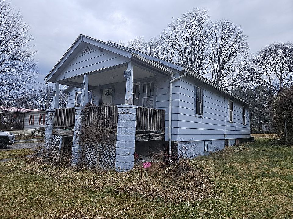 2nd image of 115 Victory St