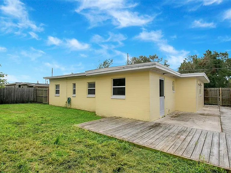 2117 E Esther St — Photo 19