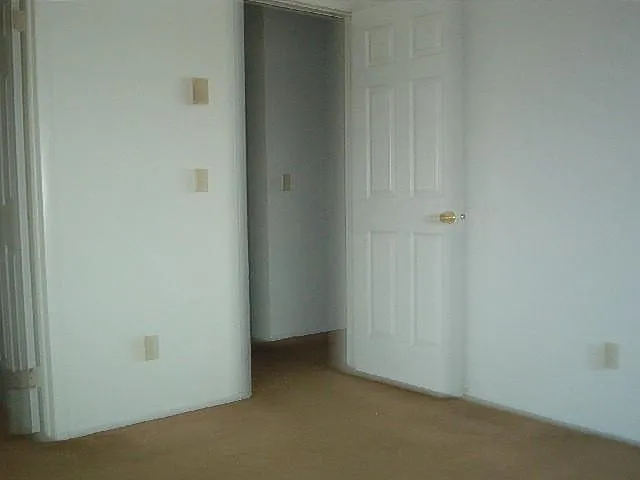 633 S Grand Ave — Photo 9