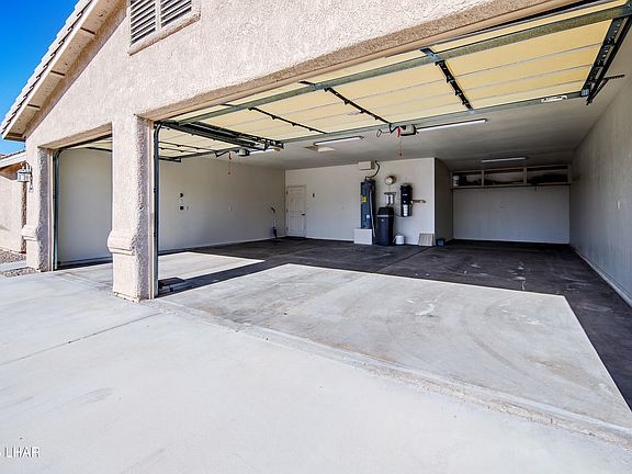 2nd image of 2835 Bamboo Dr
