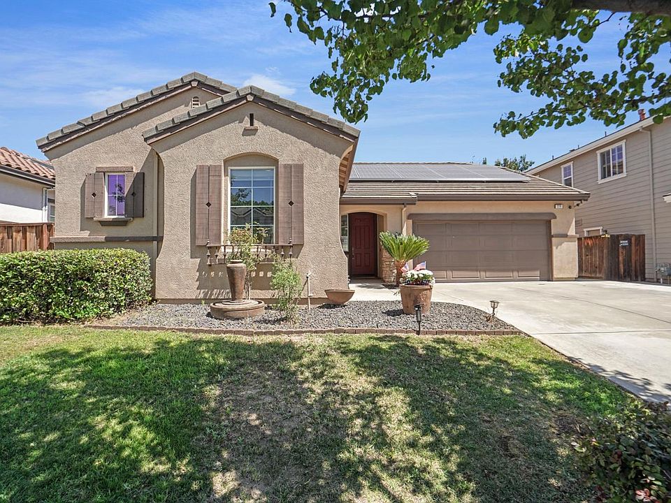 1st image of 229 Wisteria Ln
