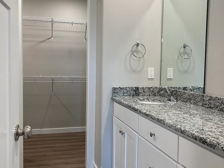 1003 S Rimes Ave — Photo 10