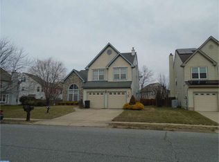 16 Long Bridge Dr, Mount Laurel, NJ 08054