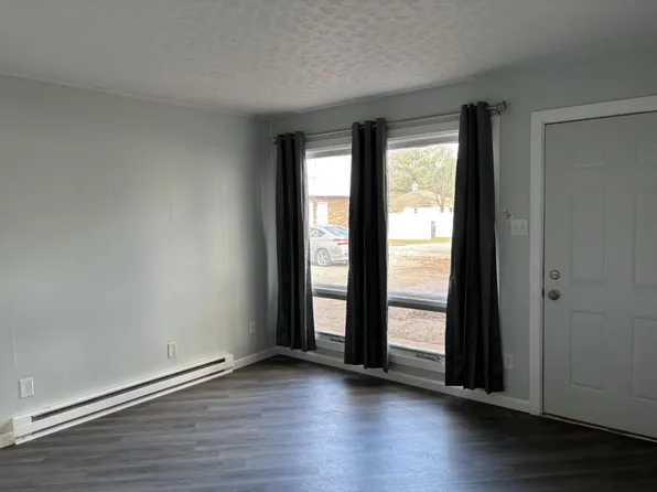 625 N Bryan Ave #16, Carterville, IL 62918